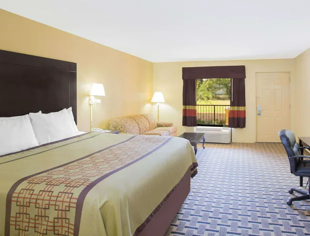 Days Inn by Wyndham Andalusia hotel detail image 4