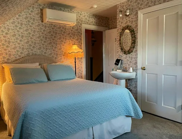 Luther Ogden Inn hotel detail image 4