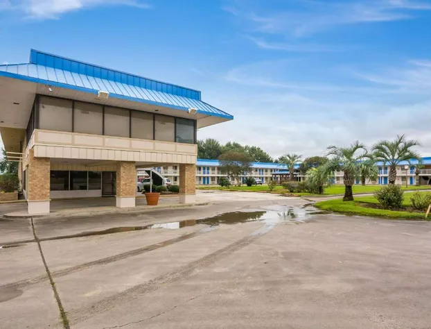 Motel 6 Winnie, TX hotel detail image 2