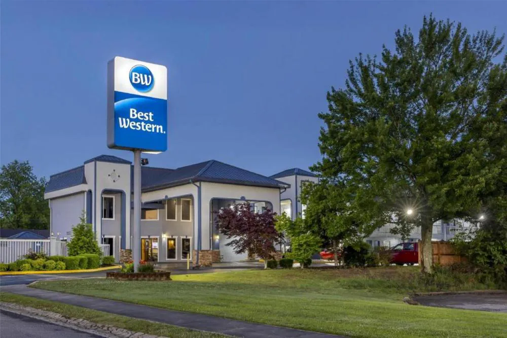 Best Western Fairwinds Inn hotel hero