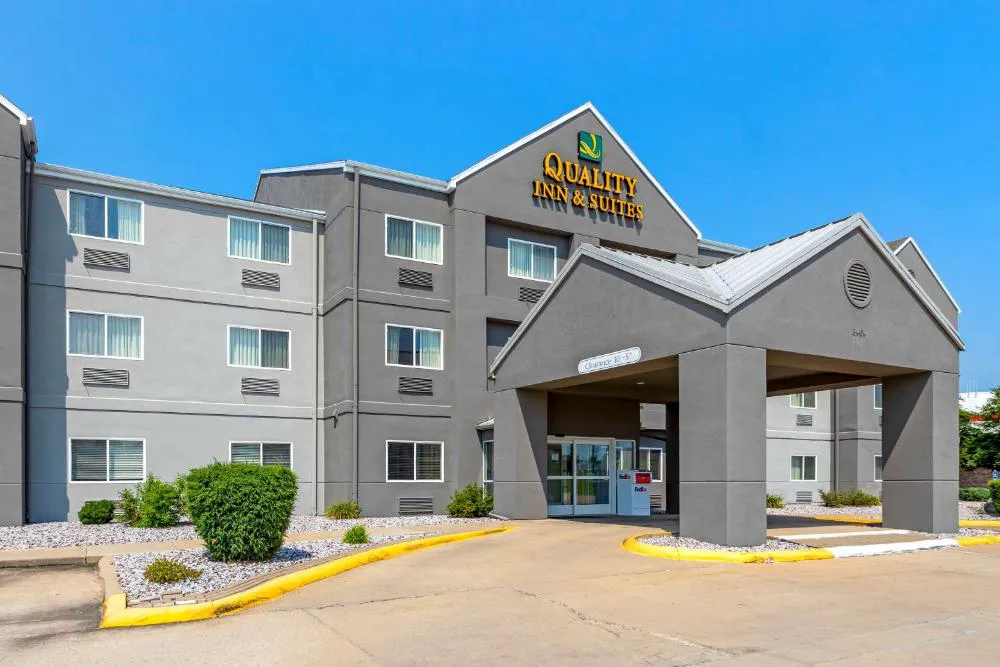 Quality Inn & Suites Keokuk North hotel hero