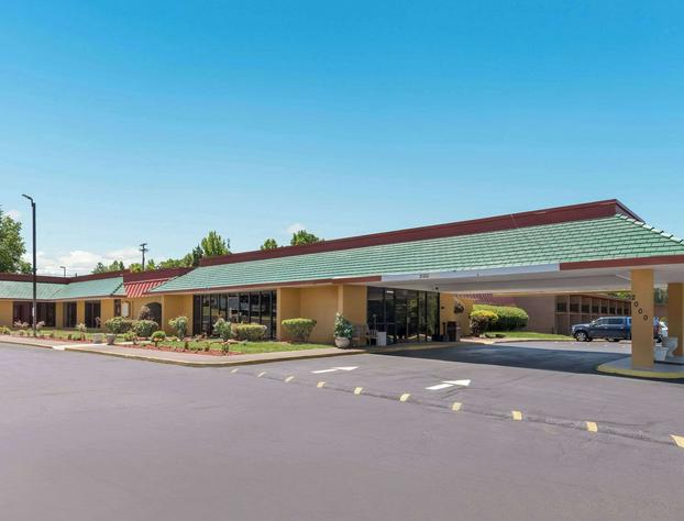 Econo Lodge hotel detail image 2