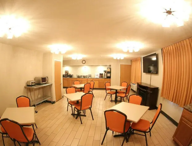 Super 8 by Wyndham Portsmouth hotel detail image 2