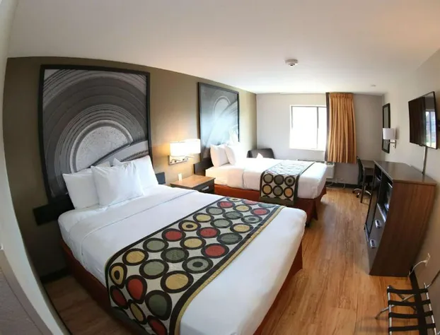 Super 8 by Wyndham Portsmouth hotel detail image 3