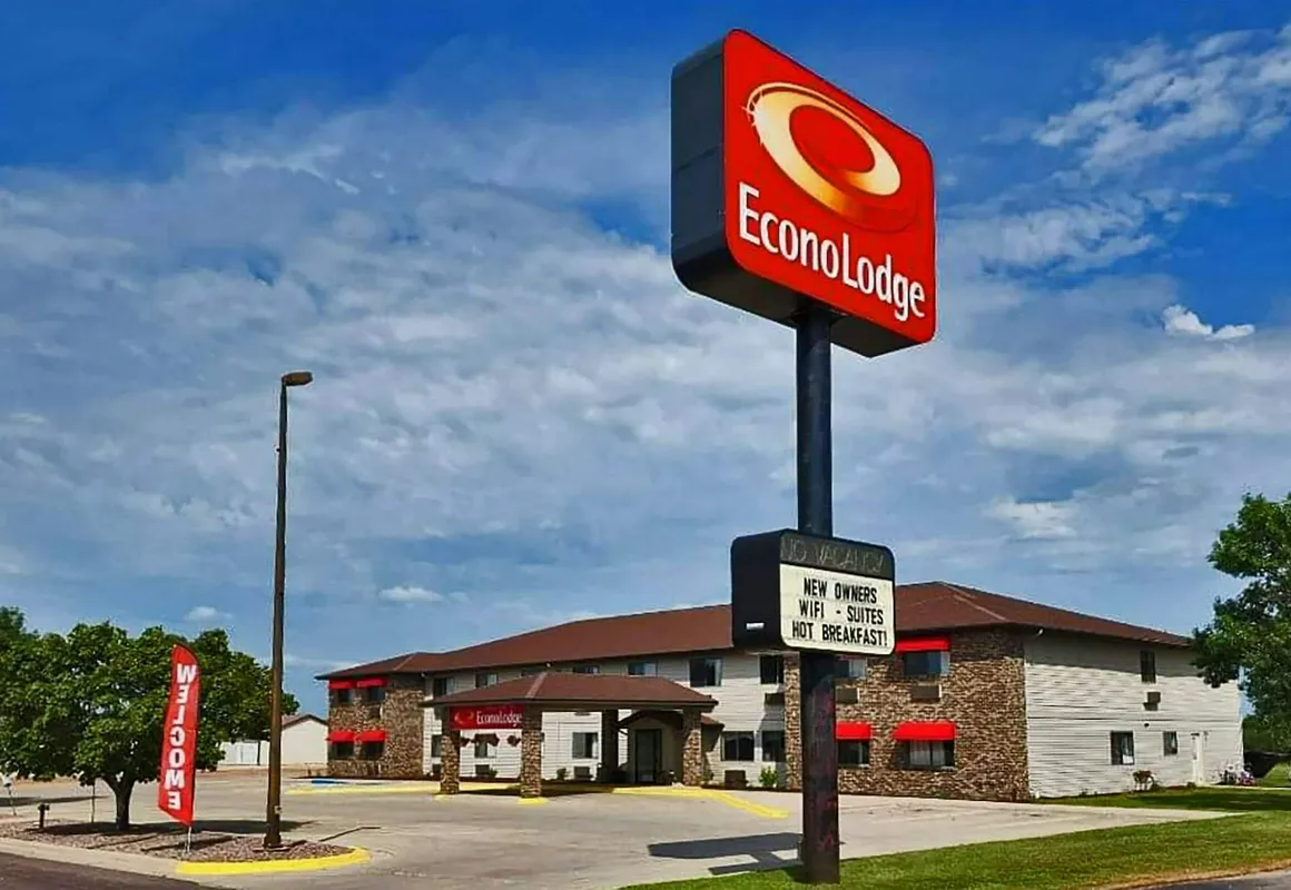 Econo Lodge Ortonville hotel hero