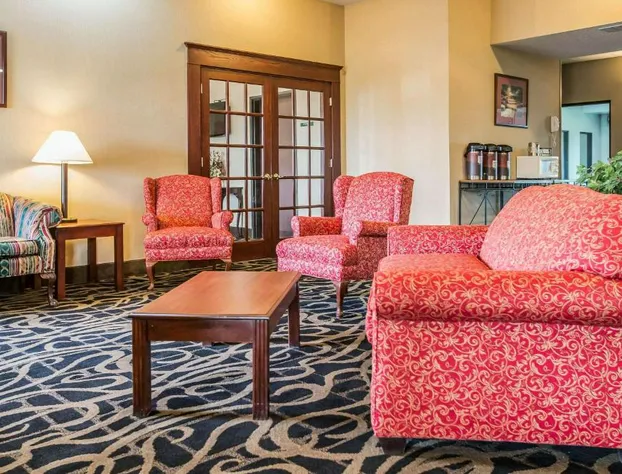 Quality Inn & Suites Mendota near I-39 hotel detail image 1