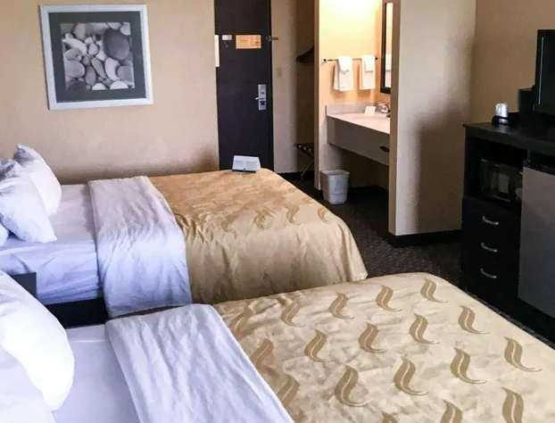 Quality Inn & Suites Mendota near I-39 hotel detail image 2