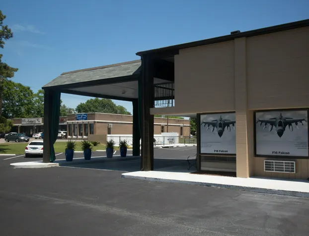 Super 8 by Wyndham Daleville/Fort Novosel hotel detail image 4