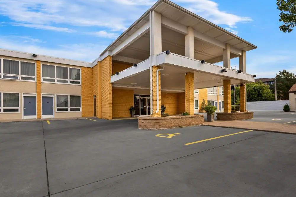 Best Western Lee's Motor Inn hotel hero