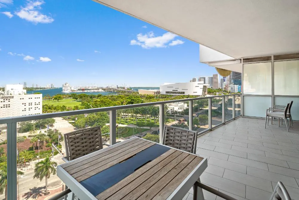 The Grayson Miami Downtown hotel hero