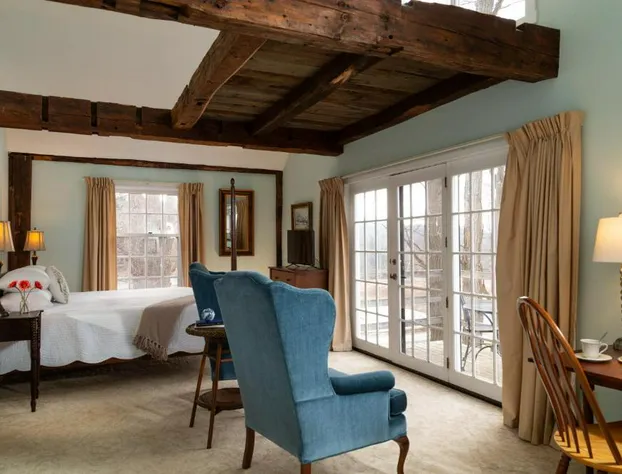 Chesterfield Inn hotel detail image 1