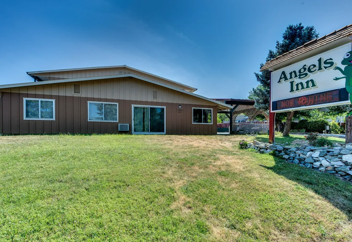 Angels Inn hotel hero