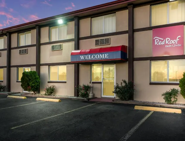 Red Roof Inn & Suites Wapakoneta hotel detail image 2