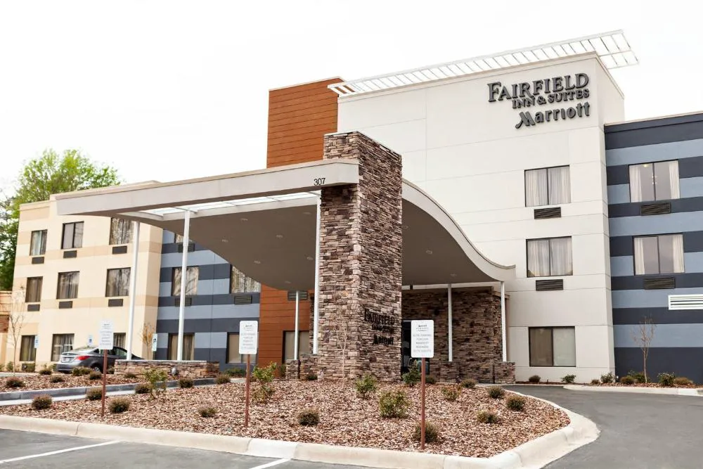 Fairfield Inn & Suites by Marriott Rockingham hotel hero