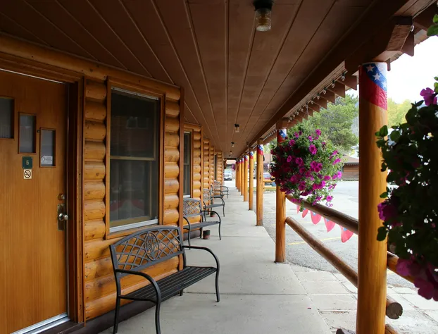 Lone Eagle Lodge hotel detail image 3