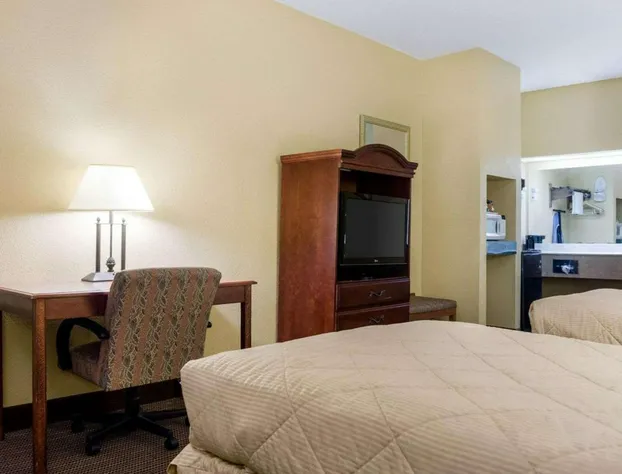 Econo Lodge Greenville hotel detail image 1