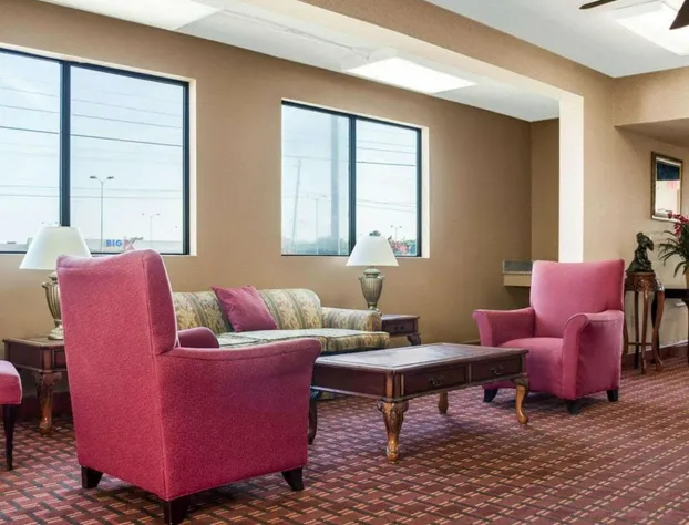 Econo Lodge Greenville hotel detail image 4