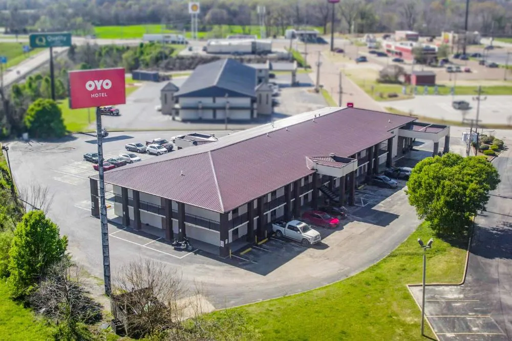 OYO Hotel Brownsville TN I-40 hotel hero