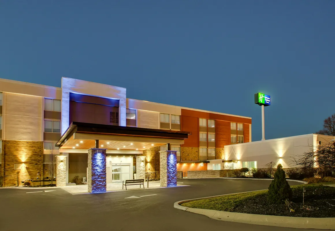 Holiday Inn Express & Suites Wapakoneta by IHG hotel hero