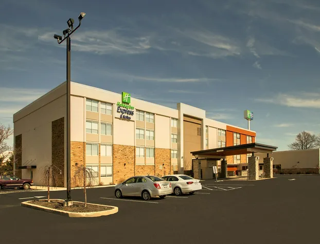 Holiday Inn Express & Suites Wapakoneta by IHG hotel detail image 2