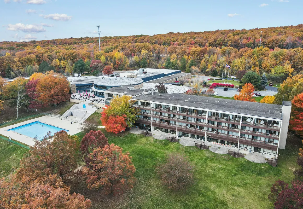Mountain Laurel Resort hotel hero