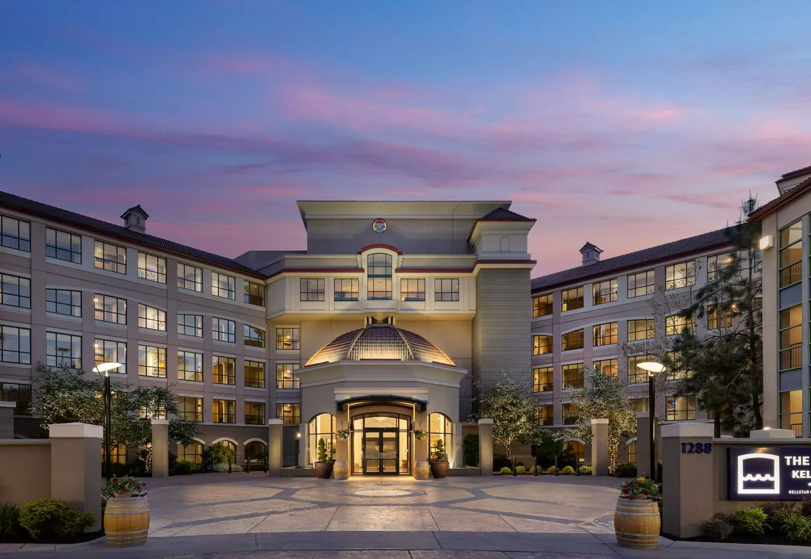 The Royal Kelowna hotel hero