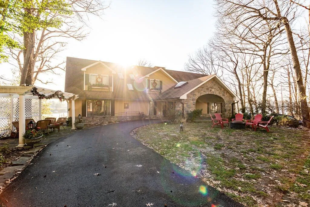 Laurel Grove Inn on the South hotel hero