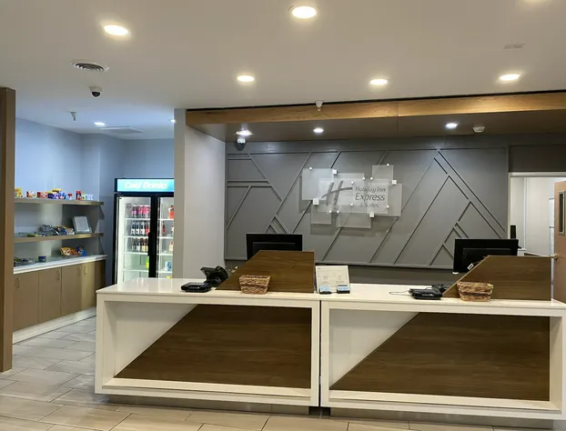 Holiday Inn Express Hotel & Suites Plymouth by IHG hotel detail image 3