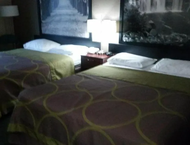 Super 8 by Wyndham Munfordville KY hotel detail image 3