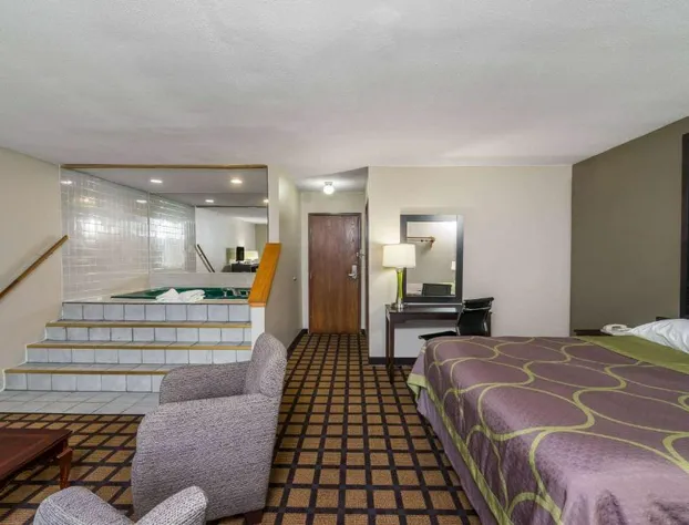 Super 8 by Wyndham Munfordville KY hotel detail image 4