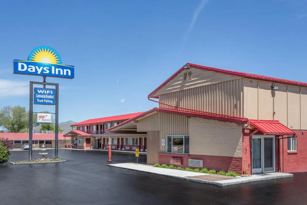 Days Inn by Wyndham Elko hotel hero