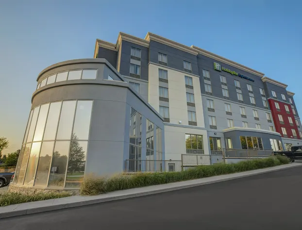 Holiday Inn Express & Suites Woodstock South by IHG hotel detail image 3