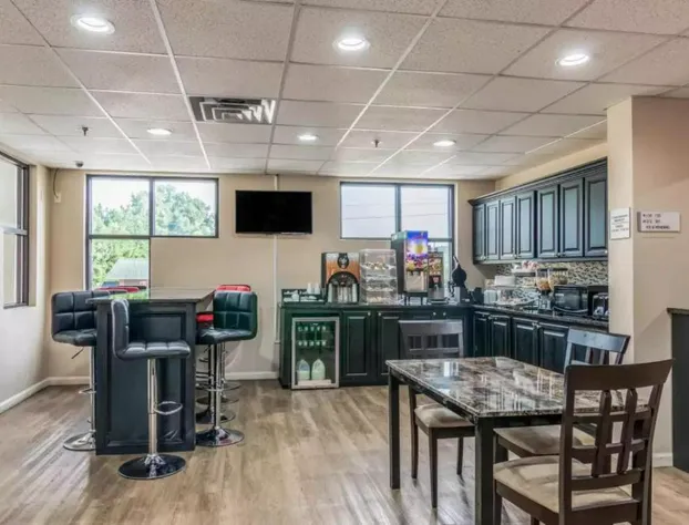 Americas Best Value Inn Opelika hotel detail image 2