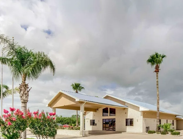 Econo Lodge Falfurrias Hwy 281 hotel detail image 2