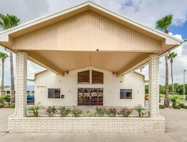 Econo Lodge Falfurrias Hwy 281 hotel detail image 3