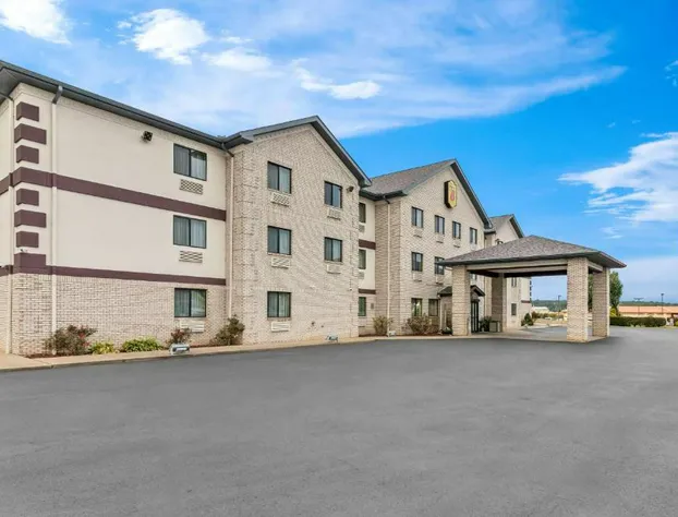 Super 8 by Wyndham Uniontown PA hotel detail image 1