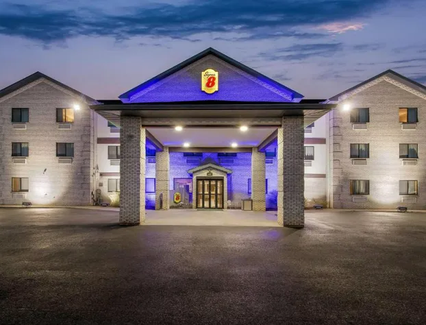 Super 8 by Wyndham Uniontown PA hotel detail image 3