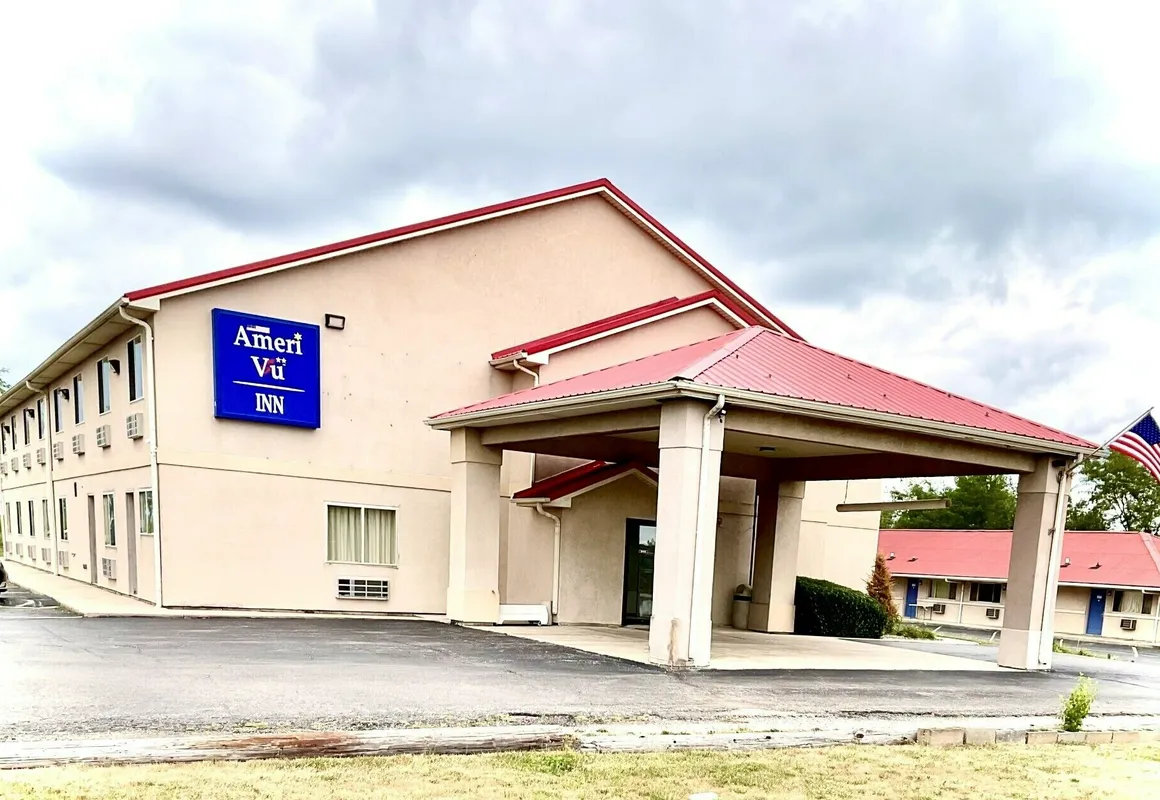 Ameri Vu Inn hotel hero