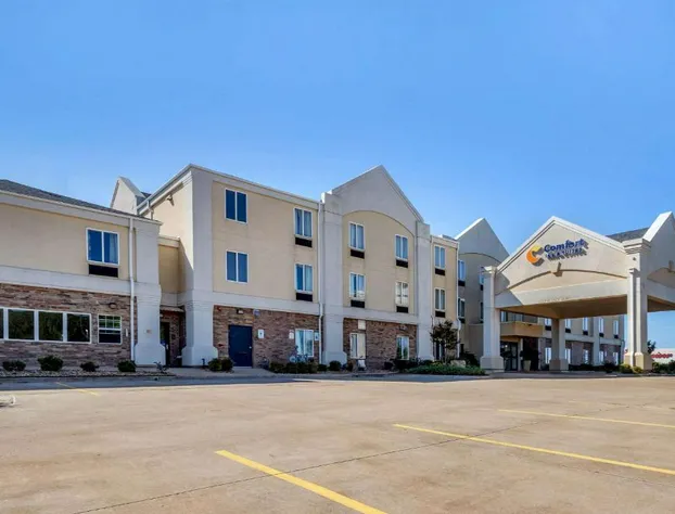 Comfort Inn & Suites Perry I-35 hotel detail image 1