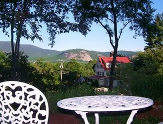 Red Elephant Inn Bed And Breakfast hotel detail image 3