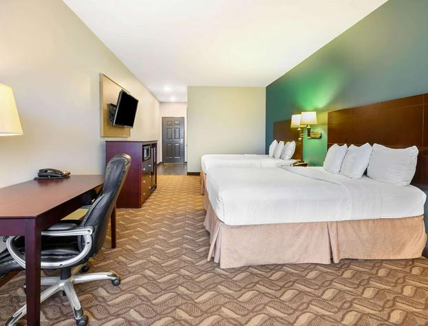 La Quinta Inn & Suites by Wyndham Longview North hotel detail image 4