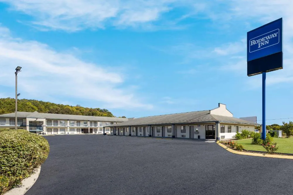 Rodeway Inn Ardmore I-65 hotel hero