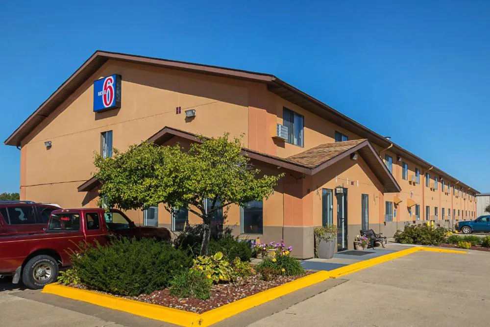 Motel 6 Marshalltown, IA hotel hero