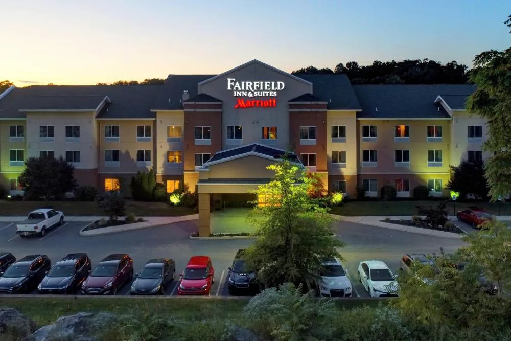 Fairfield Inn & Suites by Marriott Harrisburg West hotel hero