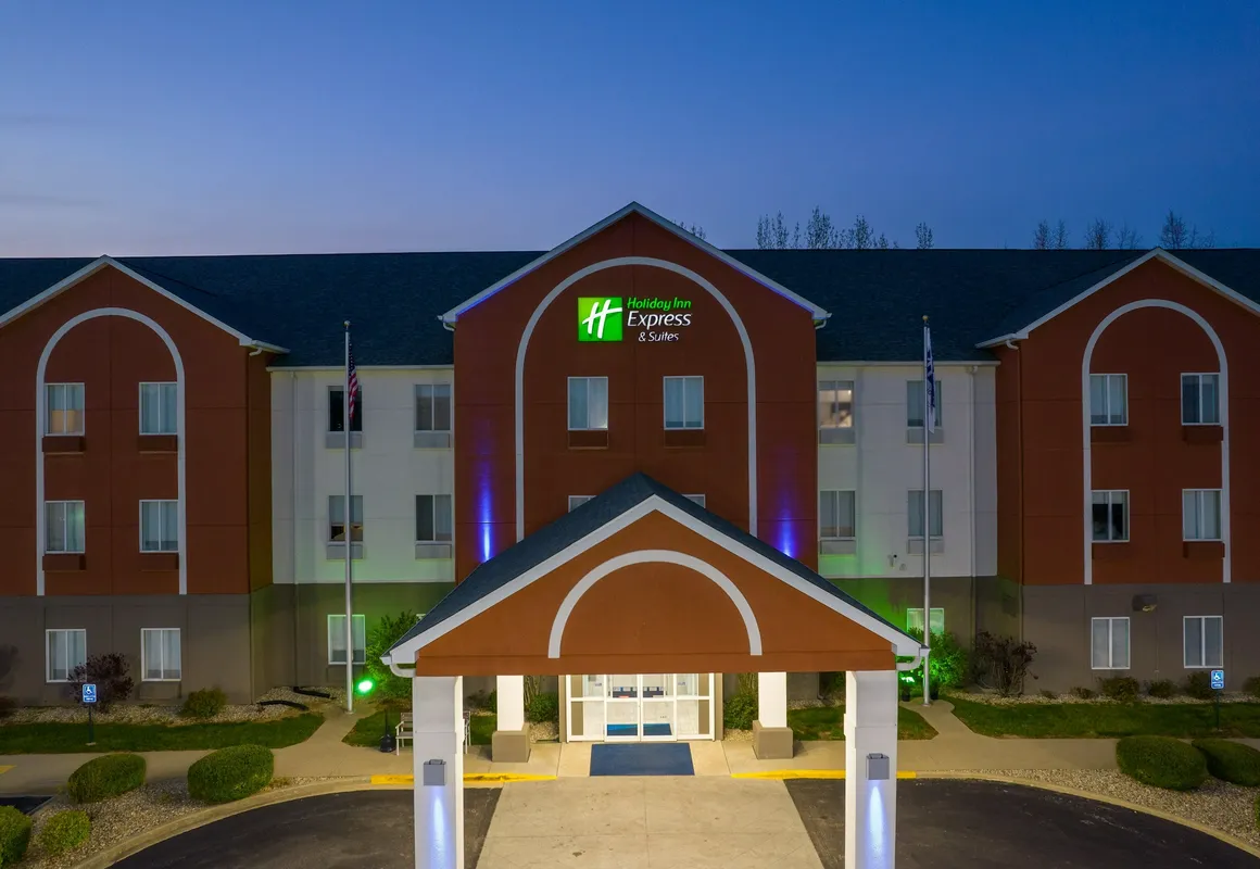 Holiday Inn Express Hotel & Suites Bedford by IHG hotel hero