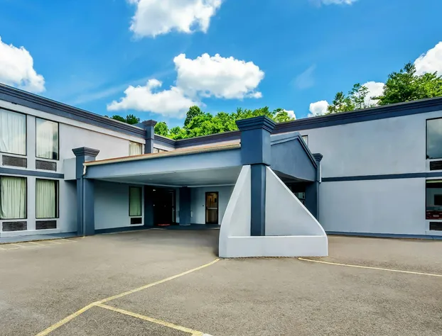 Econo Lodge Mt. Hope - Beckley hotel detail image 3