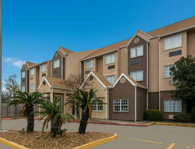 Americas Best Value Inn & Suites Lake Charles at I-210 Exit 5 hotel detail image 1