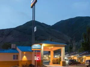 Howard Johnson by Wyndham Brigham City hotel hero