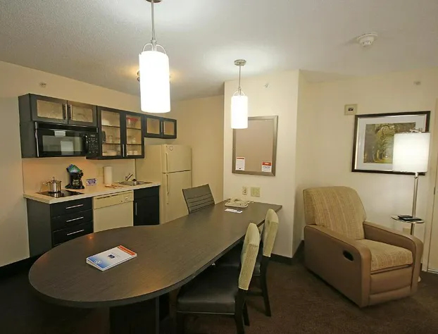 Candlewood Suites Newport News/Yorktown by IHG hotel detail image 1