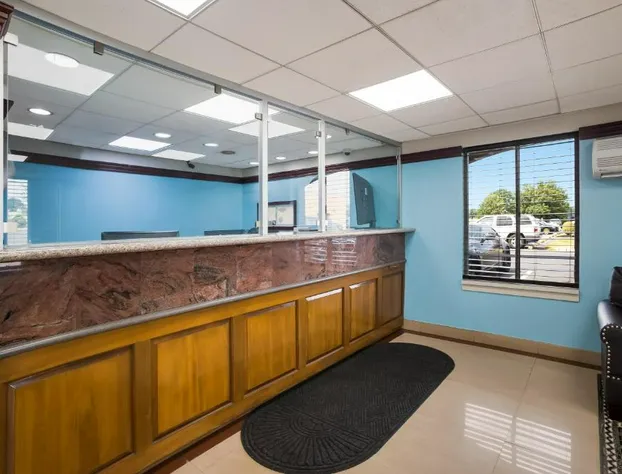 Econo Lodge Allentown North hotel detail image 3